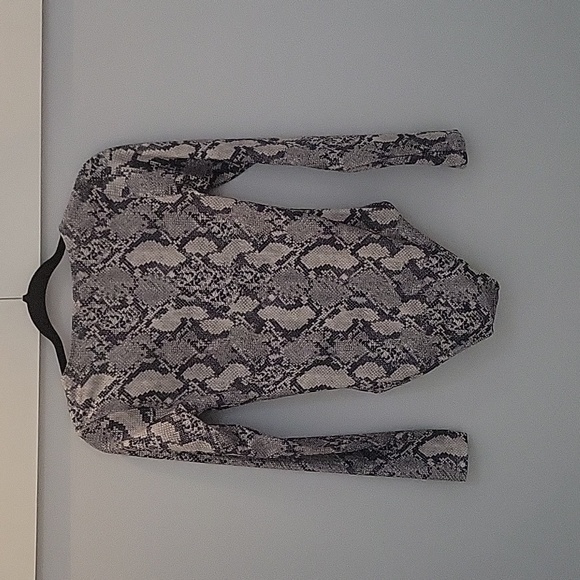 H&M Body suit - Picture 2 of 3